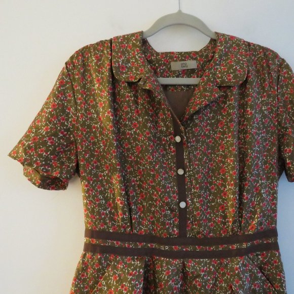 Floral Button-Up Dress - Picture 2 of 16